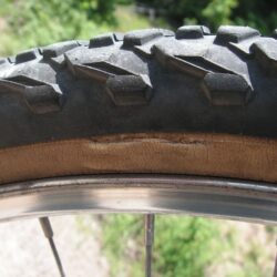 réparer une crevaison de vélo en 5 étapes