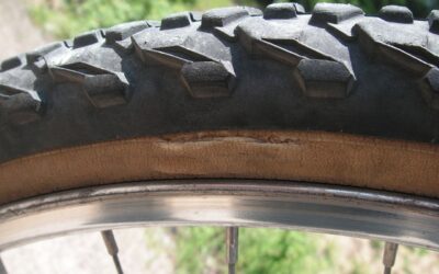 Guide complet pour réparer une crevaison de vélo en 5 étapes faciles